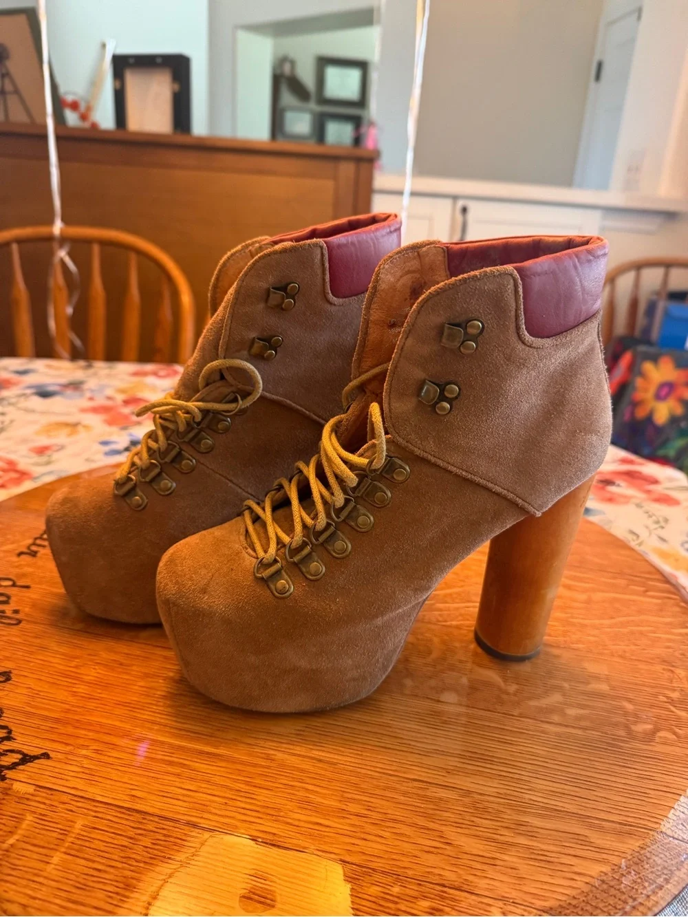 Havana’s Last Everest Women’s Tan Suede Platform Lace-Up Ankle Boots